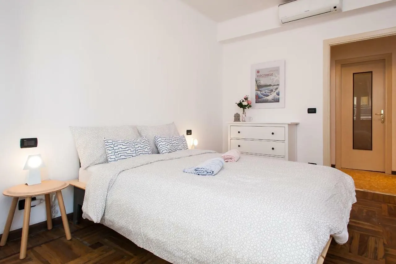Casa Liberta - Downtown Modern Apartment With Airconditioning サンレモ イタリア