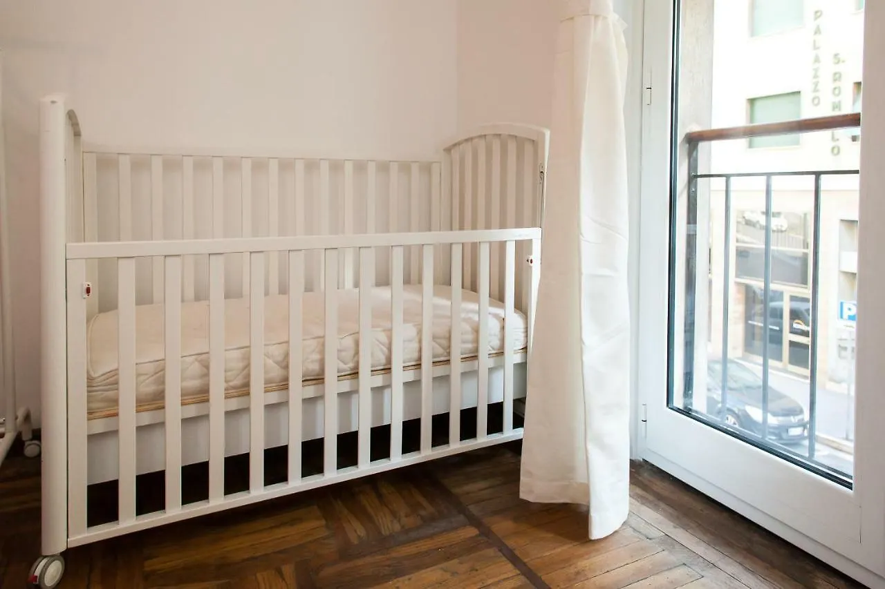 Casa Liberta - Downtown Modern Apartment With Airconditioning サンレモ