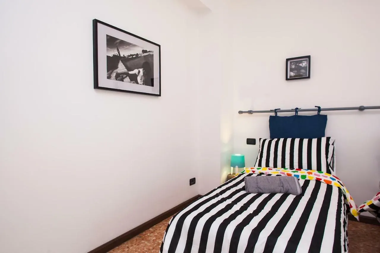 Casa Liberta - Downtown Modern Apartment With Airconditioning Sanremo Italy