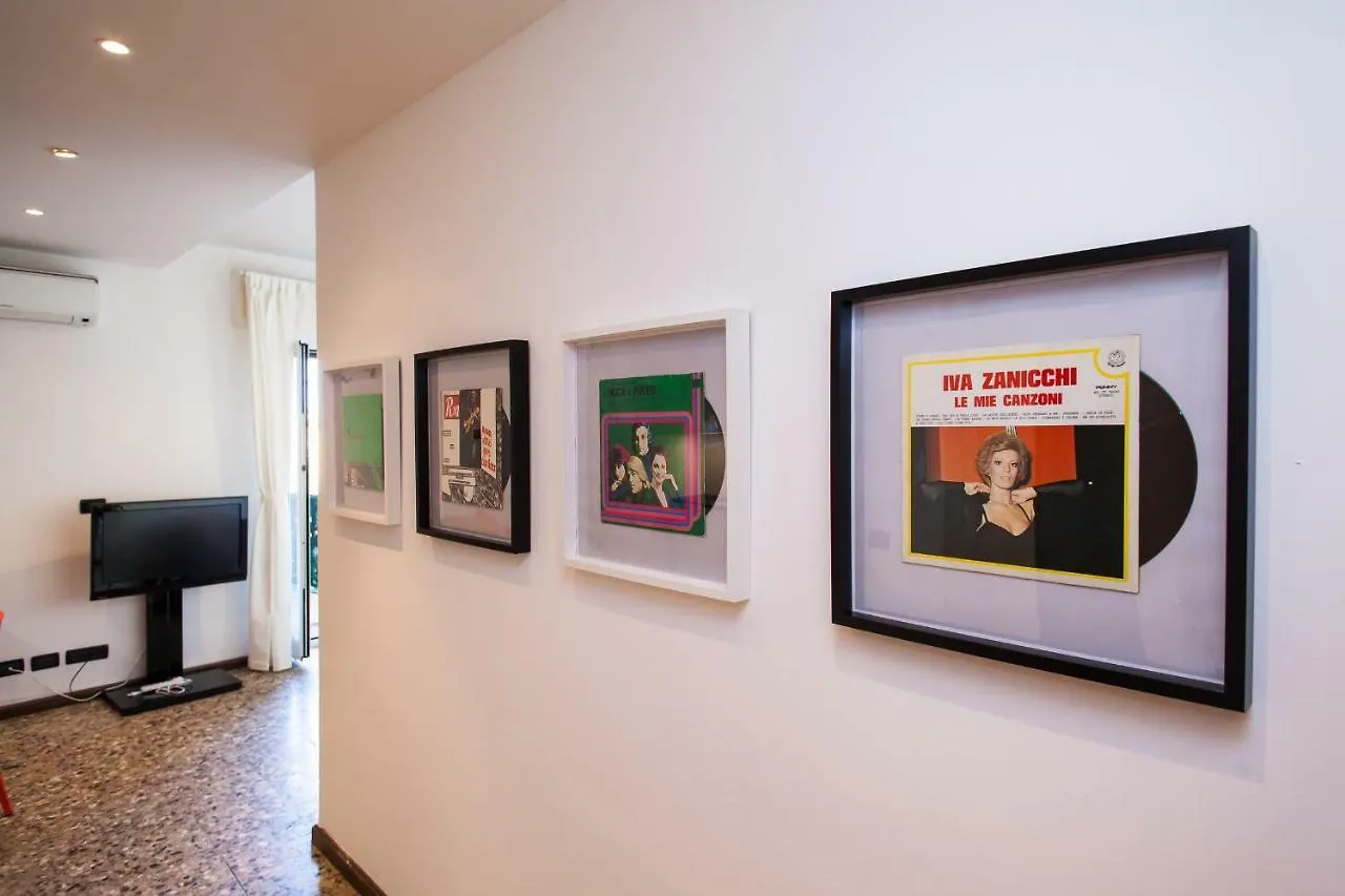 Casa Liberta - Downtown Modern Apartment With Airconditioning Σαν Ρέμο Ιταλία